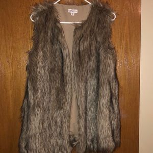 Merona Faux Fur Vest - size M